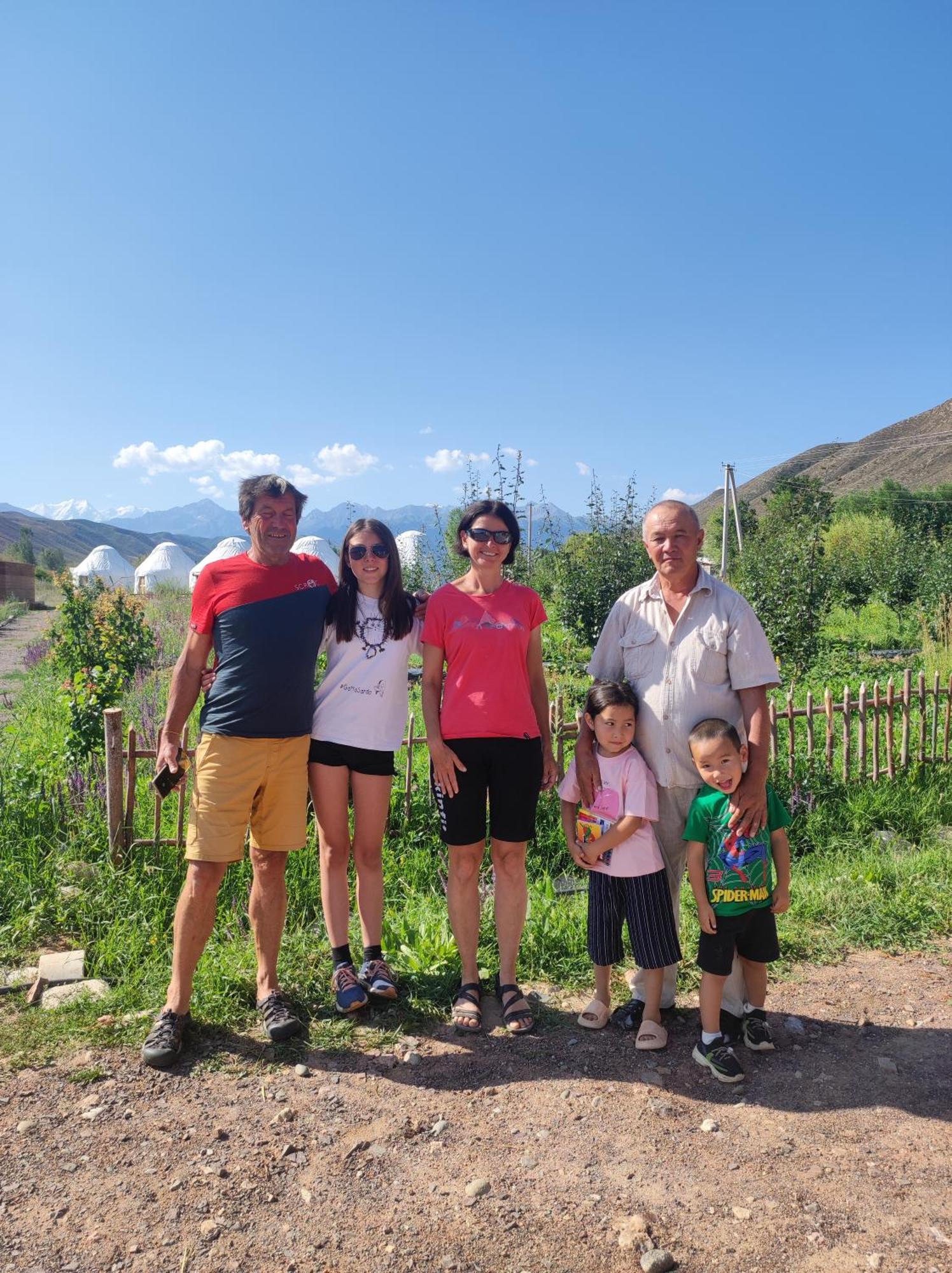 Eco Village Lodge Dzhetyoguz エクステリア 写真